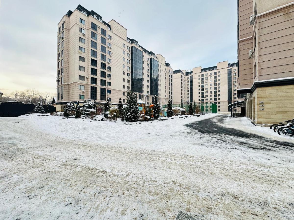 Central Park In The City Center Apartment Almaty Exterior photo